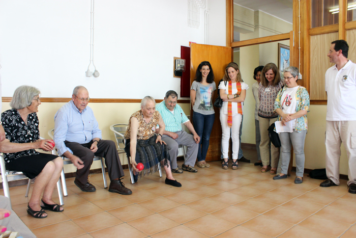 Apresentação trabalho final de Voluntariado Lar de S. José (VIDEO) ami-lar
