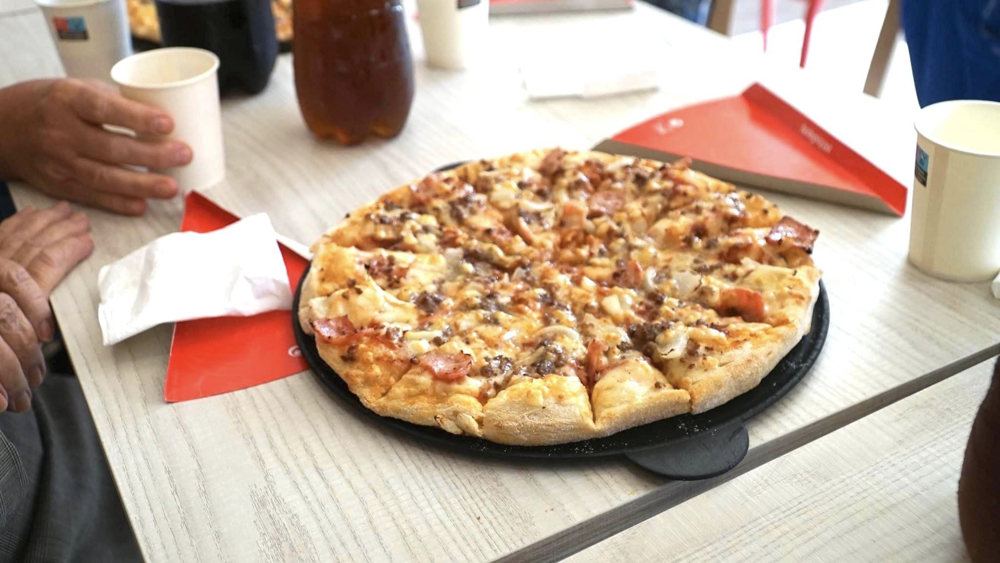VISITA À TELEPIZZA EM ALMEIRIM 392951304_662007709367413_4220553338560648202_n